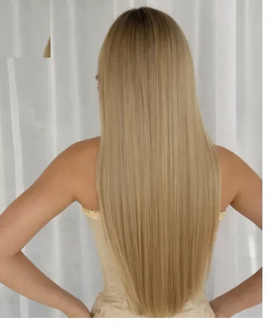 22:00 · straight hair
